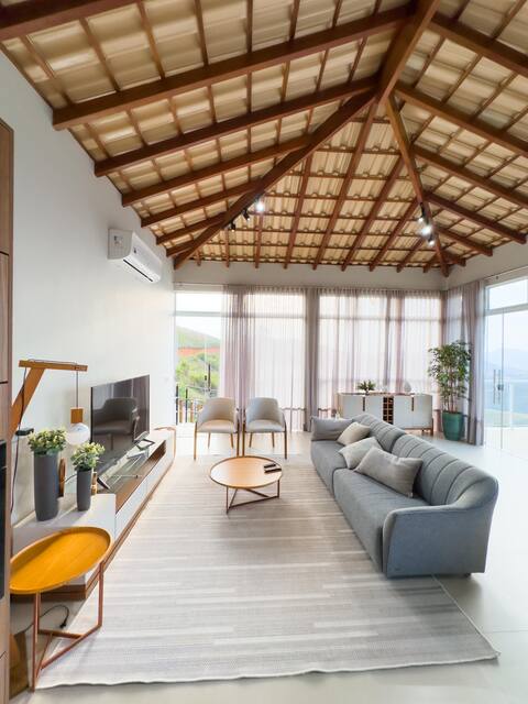 Caravaggio Mansion