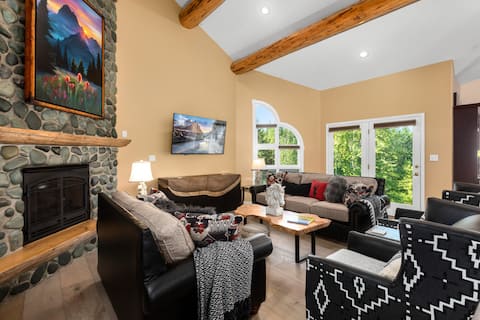 Popular Airbnb listing: Meadow Lake Hideaway in Columbia Falls