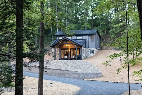 Cozy Pines *Sweetheart* Cottage