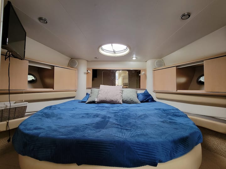 yacht rentals airbnb