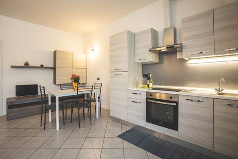 "Il Borgo" Suite [Monza - Milan] + Private Garage