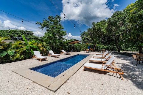 3 Modern Villas, 12 ppl, Pool, BBQ Gated Community