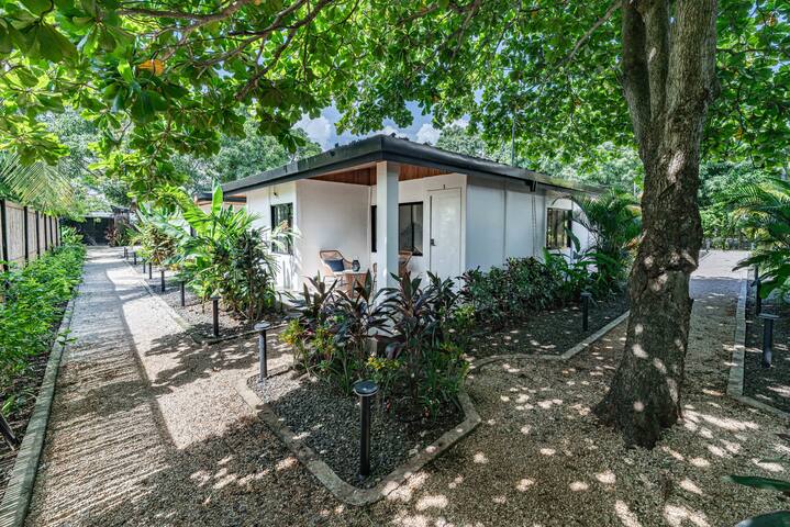 3 Modern Villas, 12 ppl, Pool, BBQ Gated Community