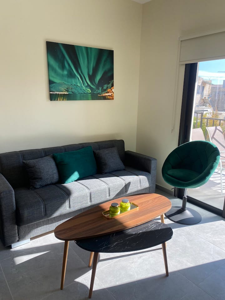 Central 2 Bedroom Apt, No 101-by Noma Stays Cyprus - Paphos