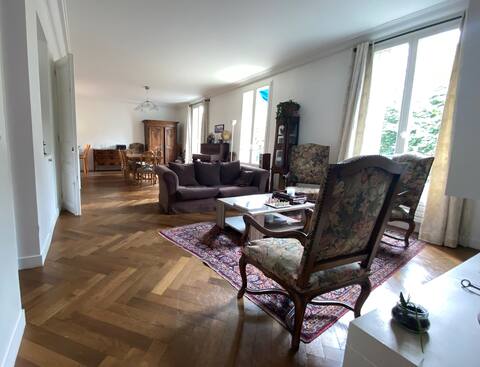 Large apartment 200m2 in the greenery