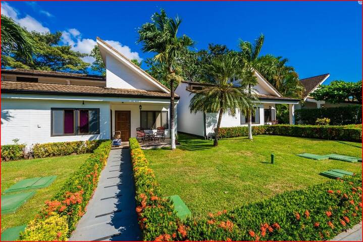 Beach house (5 minutes walking) with pool 2/4