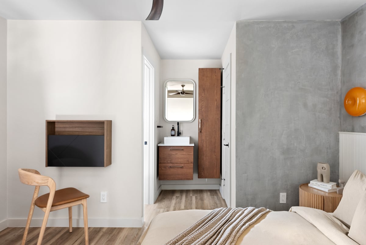 Cozy Loft Nr Attractions | Parking | Pets Ok| Wifi