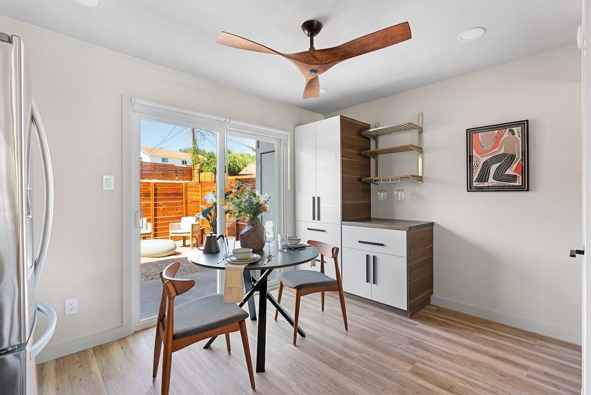 Cozy Loft Nr Attractions | Parking | Pets Ok| Wifi