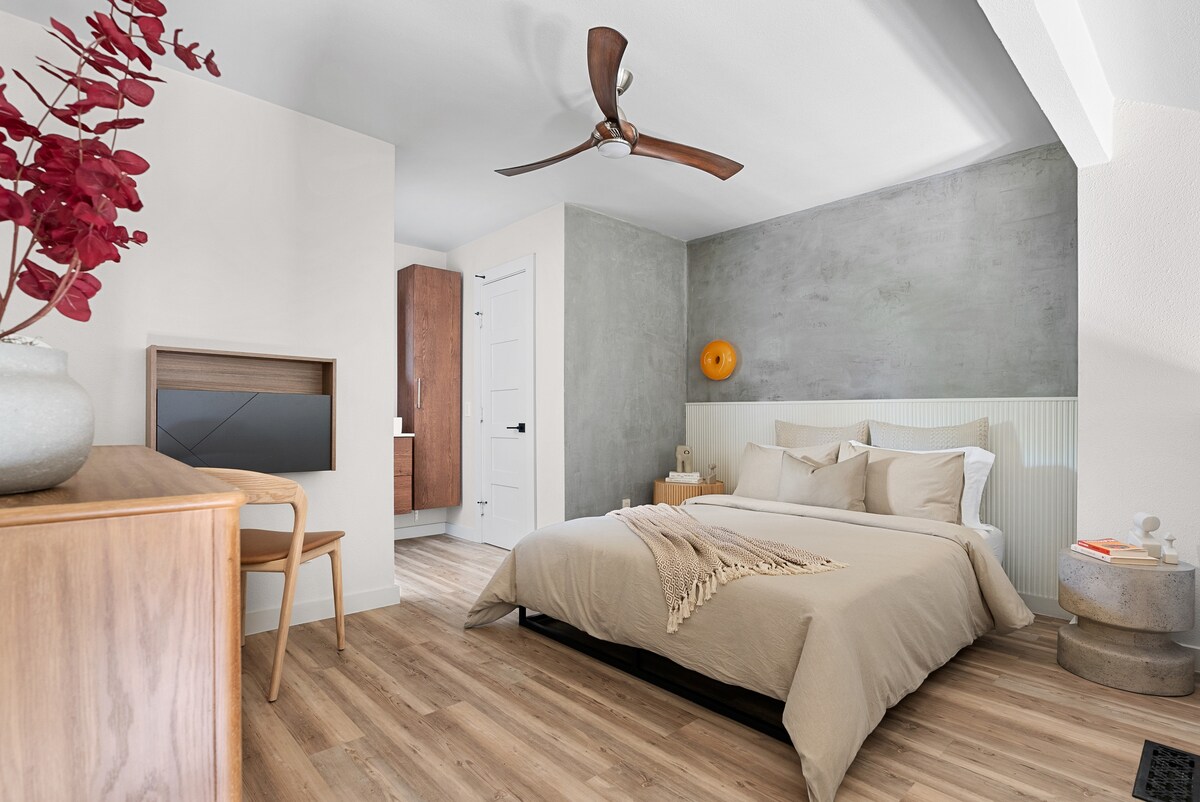 Cozy Loft Nr Attractions | Parking | Pets Ok| Wifi