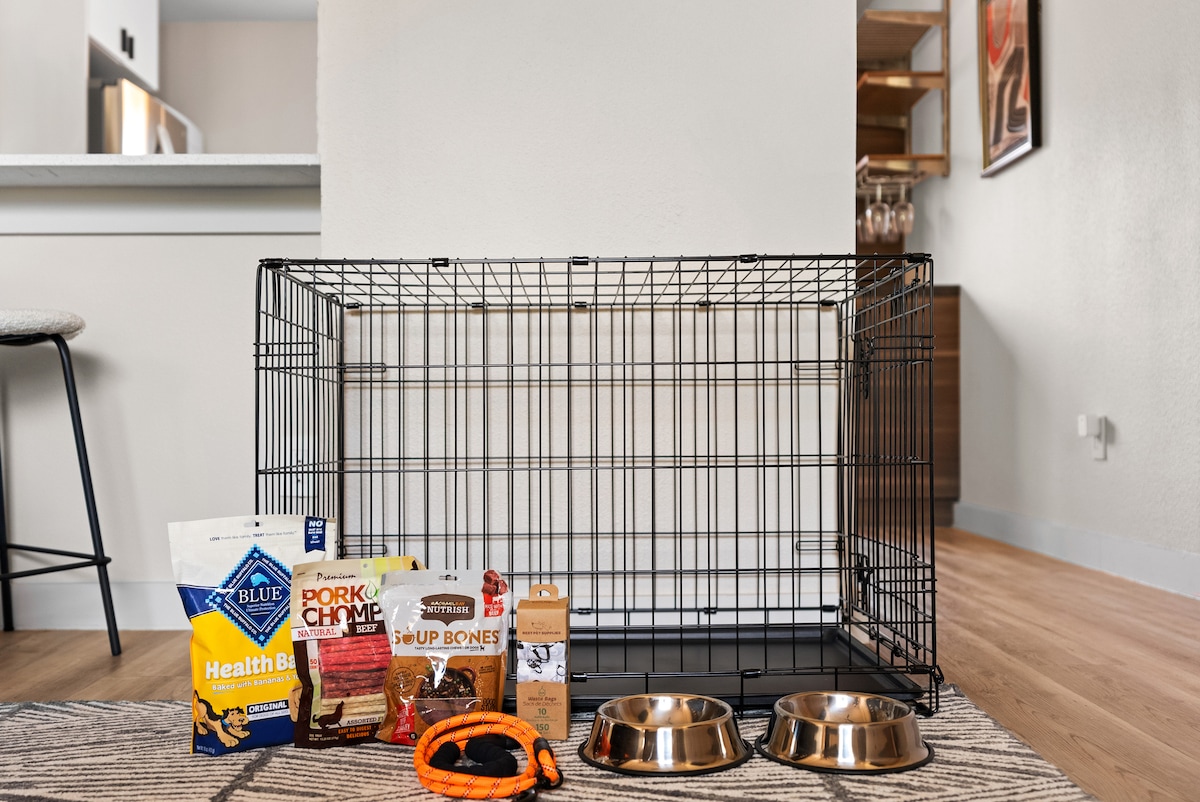 Cozy Loft Nr Attractions | Parking | Pets Ok| Wifi