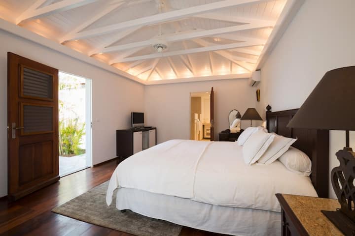 Chumba cha kulala chenye chumba cha kuogea - Kiyoyozi