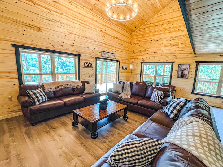 Summer Deals/mobility Friendly/pets/games/secluded - Pigeon Forge, TN