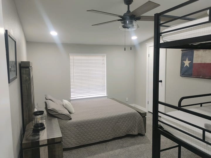 საძინებელი 1