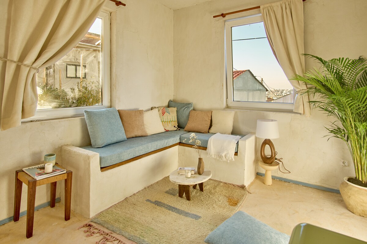 Imóvel de sucesso: Stylish House with a Private Garden & River View em Canidelo
