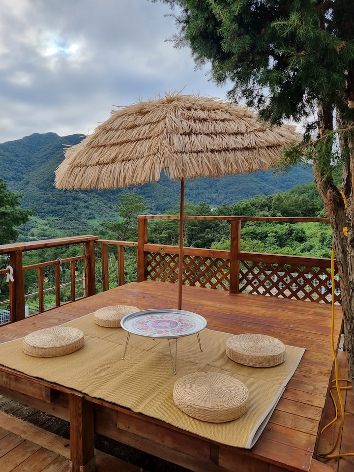 *A Building* Forest vacation/traditional village vacation/Netflix/instant noodles, makgeolli, and…