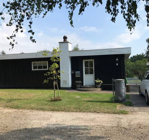Lovely cottage. Walking distance to beach - 650 m.