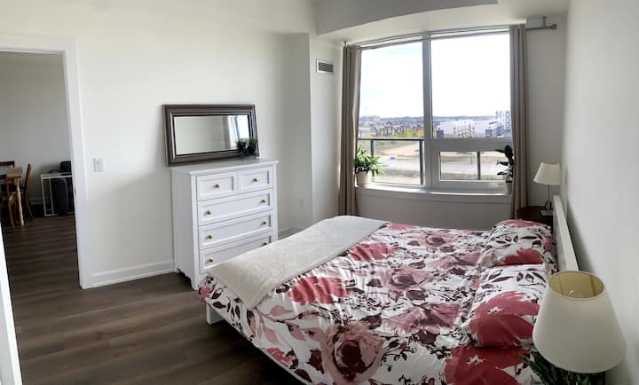 New 1 Br Apt In Uptown Core - Oakville