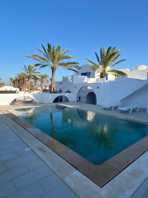 Renovated villa with private infinity pool