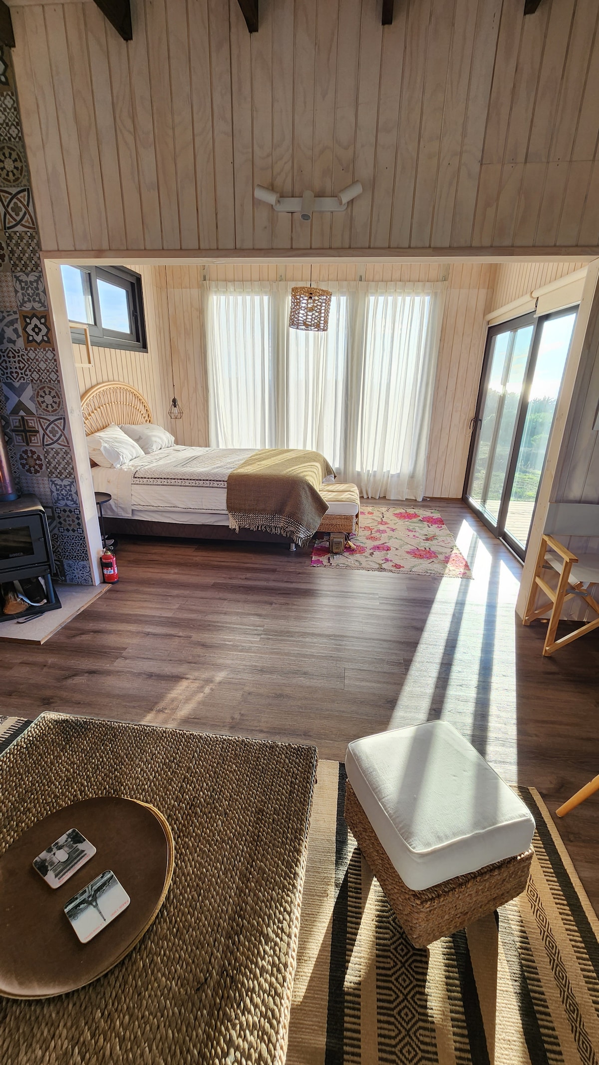 อย่างที่ชาลีพูด... 'ยาโดจากเตียงไปยังห้องนั่งเล่น'...:)