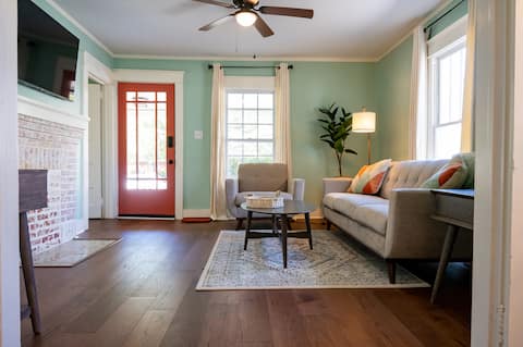 Top performing Airbnb: Historic Bungalow in Downtown Mooresville in Mooresville