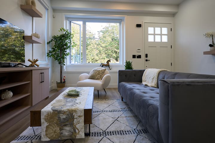 New Home 4B3.5b nearby Joyce Station|Metrotown|DT