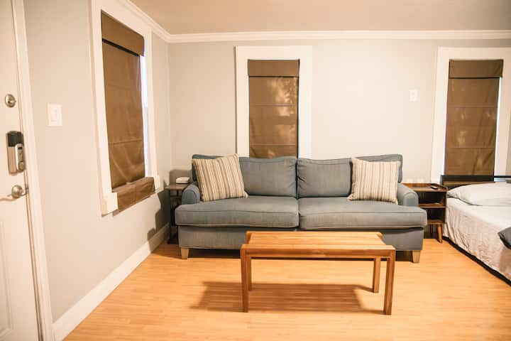 Clean And Comfortable Phx Studio - Phoenix