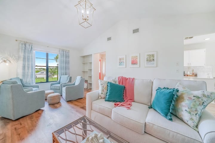 Private Heated Pool | 5 Miles To Beach 3bed/2bath - Vero Beach, FL