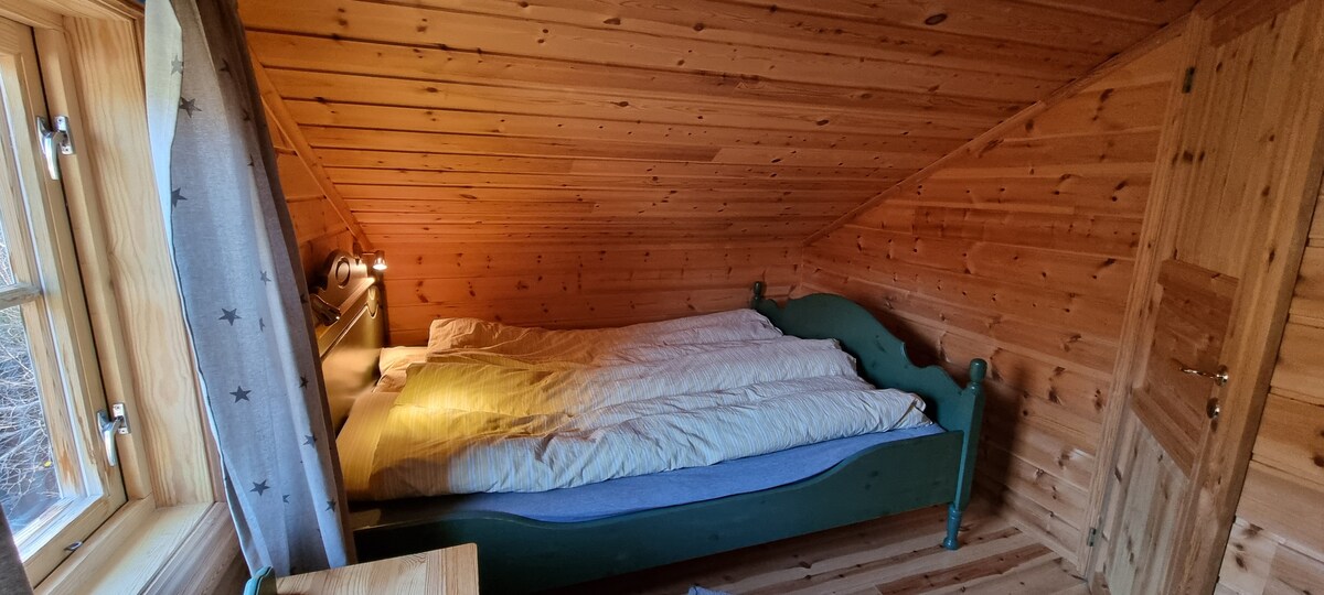 غرفة نوم علوية/بيت