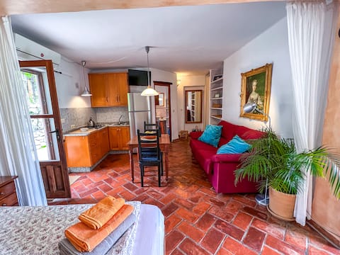 Successful Airbnb property: Tropical Studio. Natur paradise, cozy and coolness in Órgiva