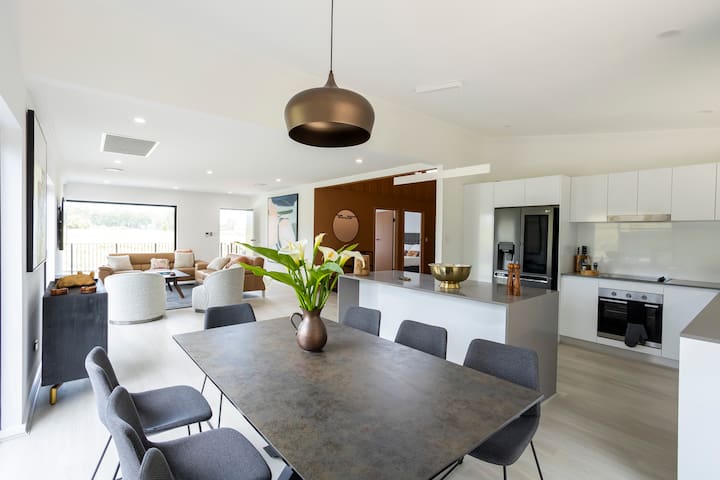 The Otium at Caversham House