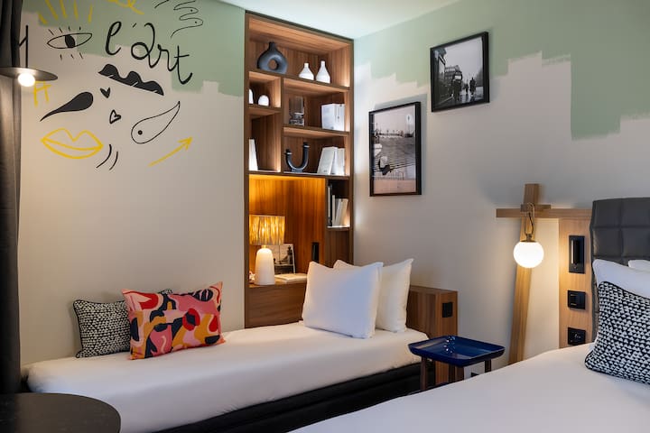 Les Artistes Hotel managed Airbnb listing 3