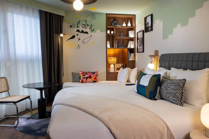Les Artistes Hotel managed Airbnb listing 3
