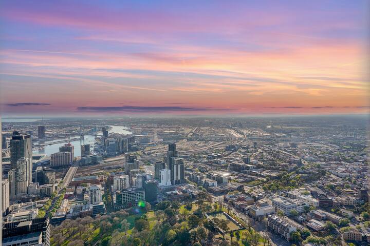 Level 72 Premium Perfect Place In Mel CBD 3B2B1C gallery image 2