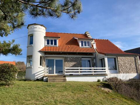 Beachfront villa "La Croix du Sud"