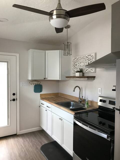 Come Stay at our Cozy Hideaway Casita