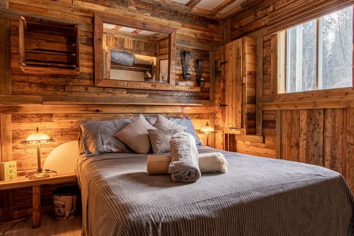 Chambre 1 - Lit queen