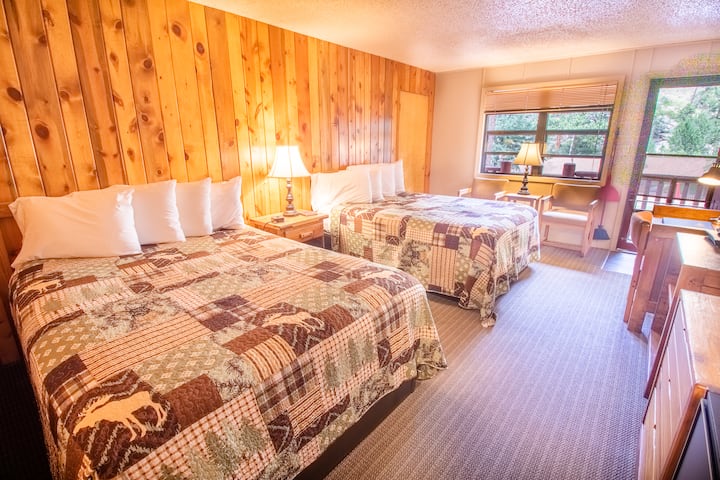 Castle Motel Room 3 - Estes Park