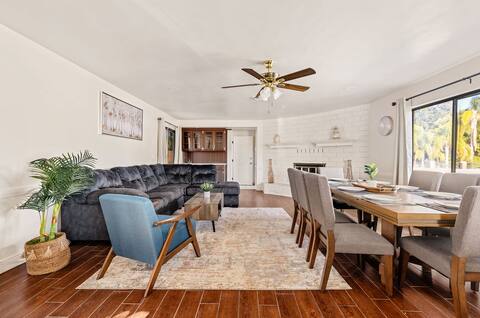 Urban Escape! Massive home in Central Bakersfield!