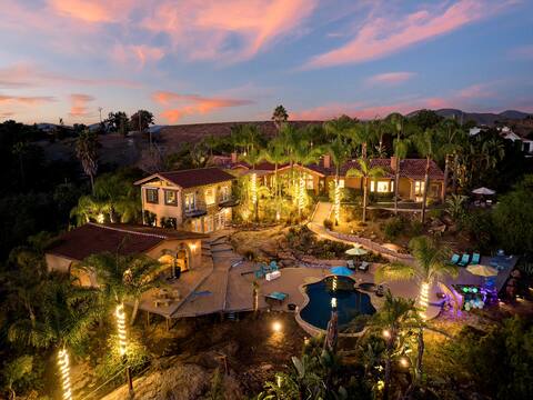 Tropical Resort 7 Bed 4 Acres