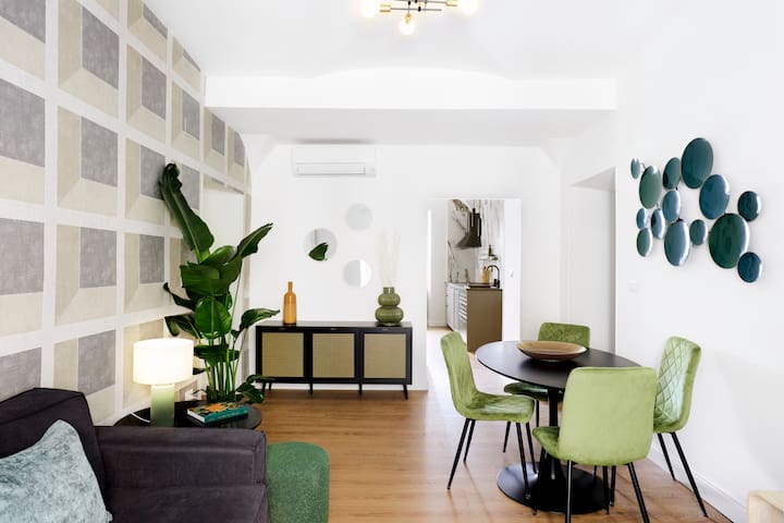 Domvlvs | Modern Apt Colosseum