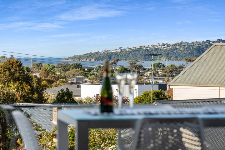 The Baywatcher’s Hideaway gallery image 3