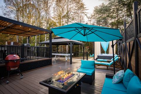 Twin Cabins - Hot tubs, sauna, fire pits, EV charg