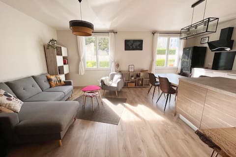 Successful Airbnb property: Comfortable apartment in Croix-Rousse in Caluire Et Cuire