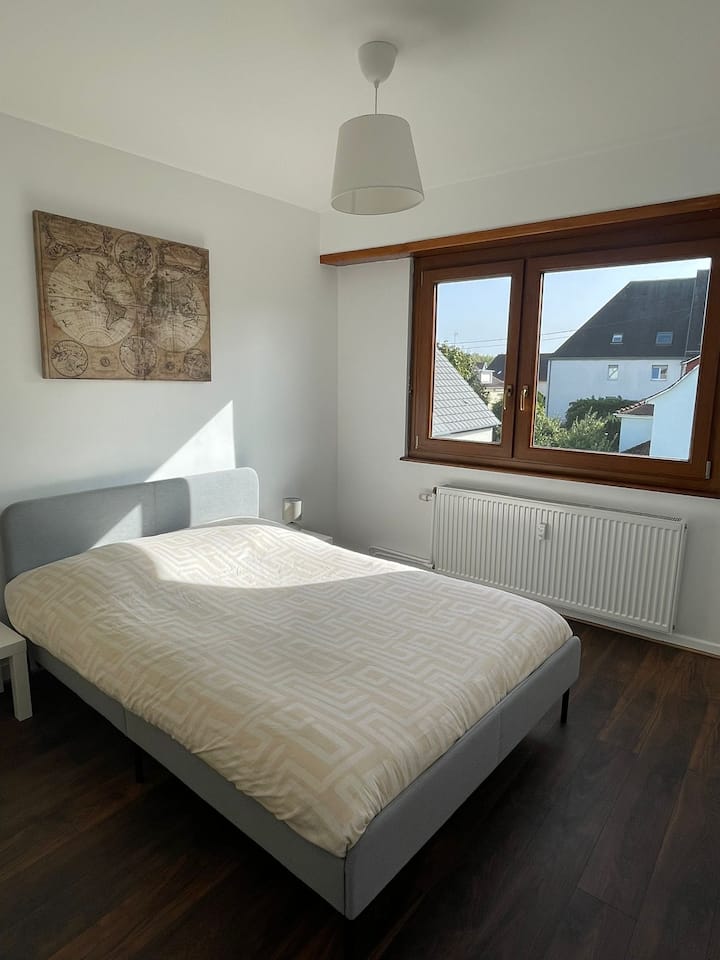 Chumba cha kulala 2 na kitanda cha watu wawili