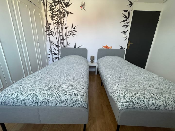 Chumba cha 3 cha kulala chenye vitanda 2 tofauti (inawezekana kukiweka pamoja)