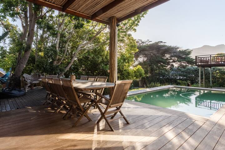 Turquoise Hideaway gallery image 2