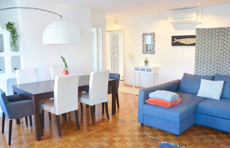 Feel Ribeira | Riverfront Charm gallery image 3