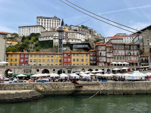 Feel Ribeira | Riverfront Charm gallery image 2