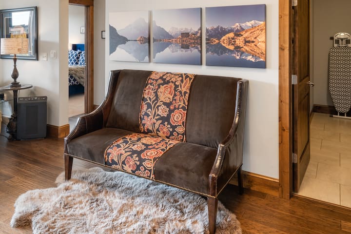 Main Street, Mountain View Luxury Condo in Bozeman gallery image 3