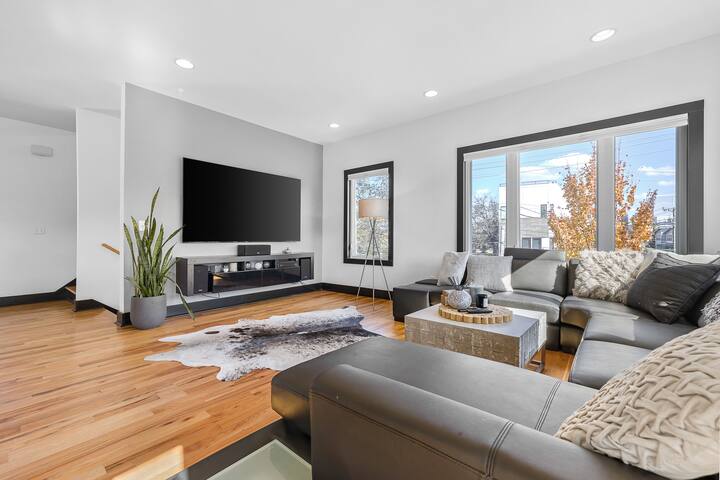 Nashville Modern Near Gulch Rooftop View w/ Garage gallery image 3